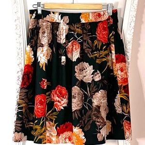 Floral knee-length skirt